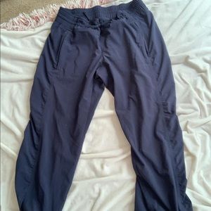 comfortable athleta capris